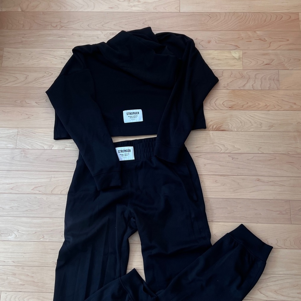 Stronger sweats set